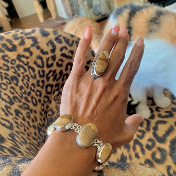 Sold out - Picture 4 of 12